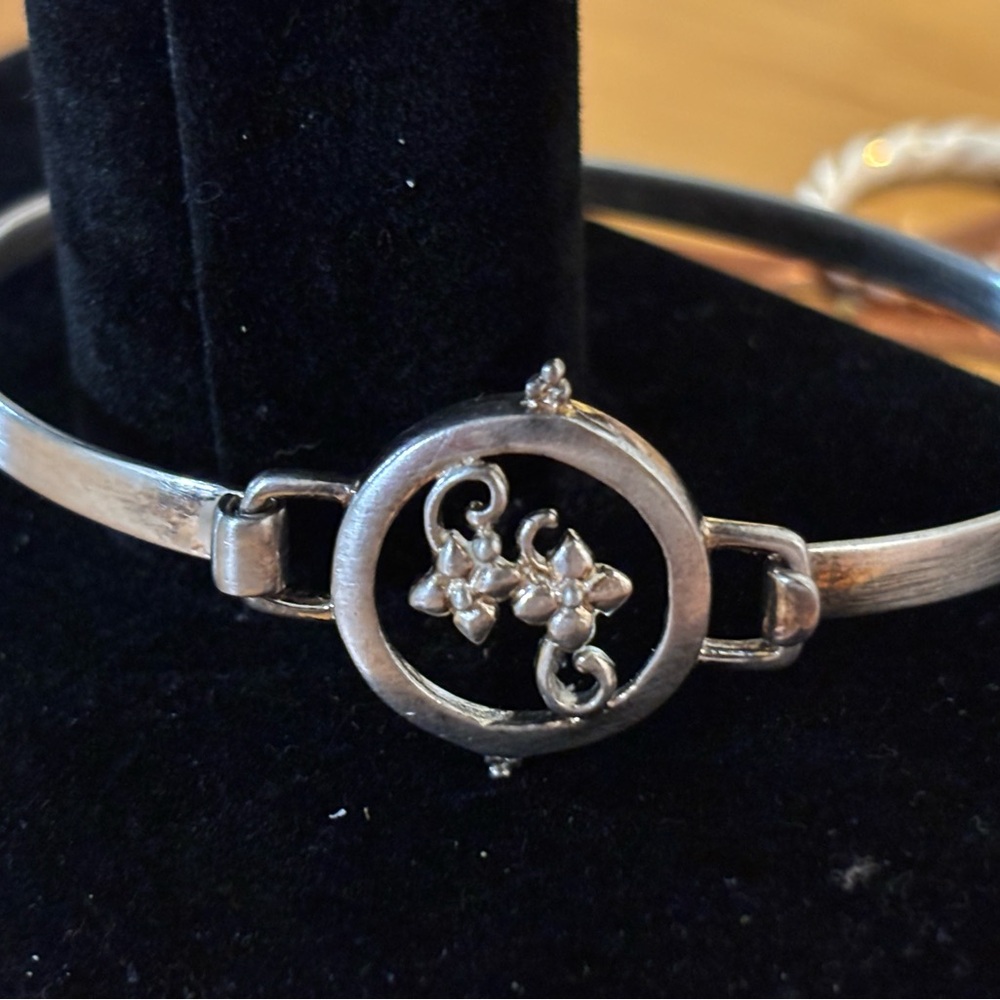 Elegant 925 Floral Bracelet